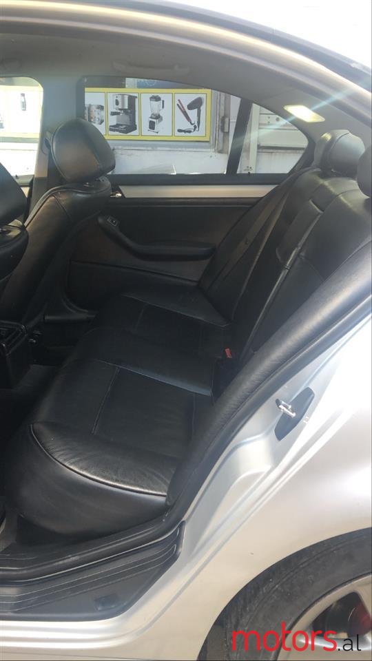 2000' BMW 320 photo #5