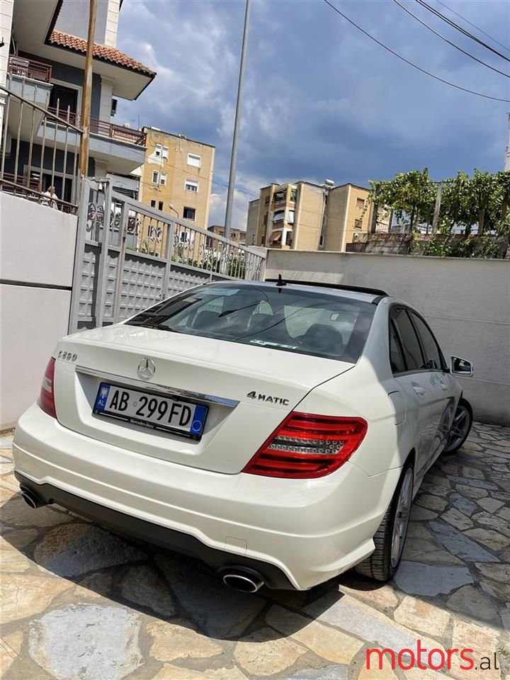 2012' Mercedes-Benz C 250 photo #6