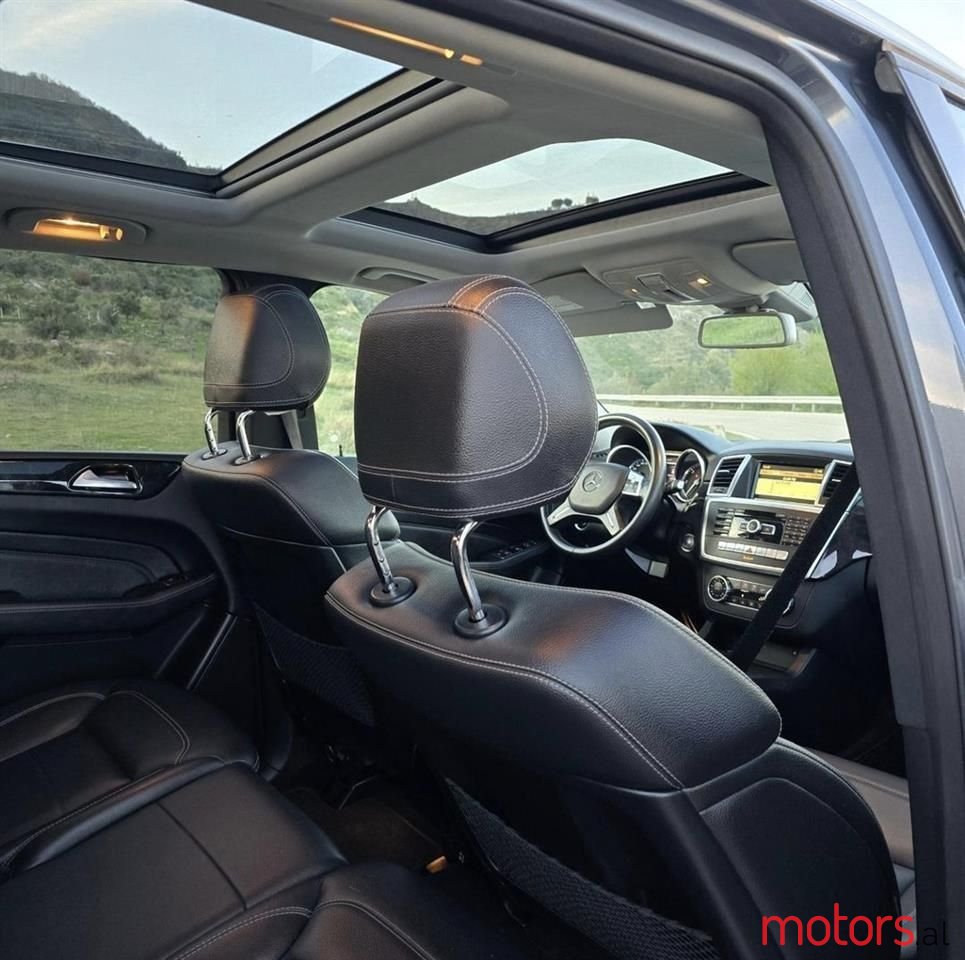 2012' Mercedes-Benz ML 350 photo #2