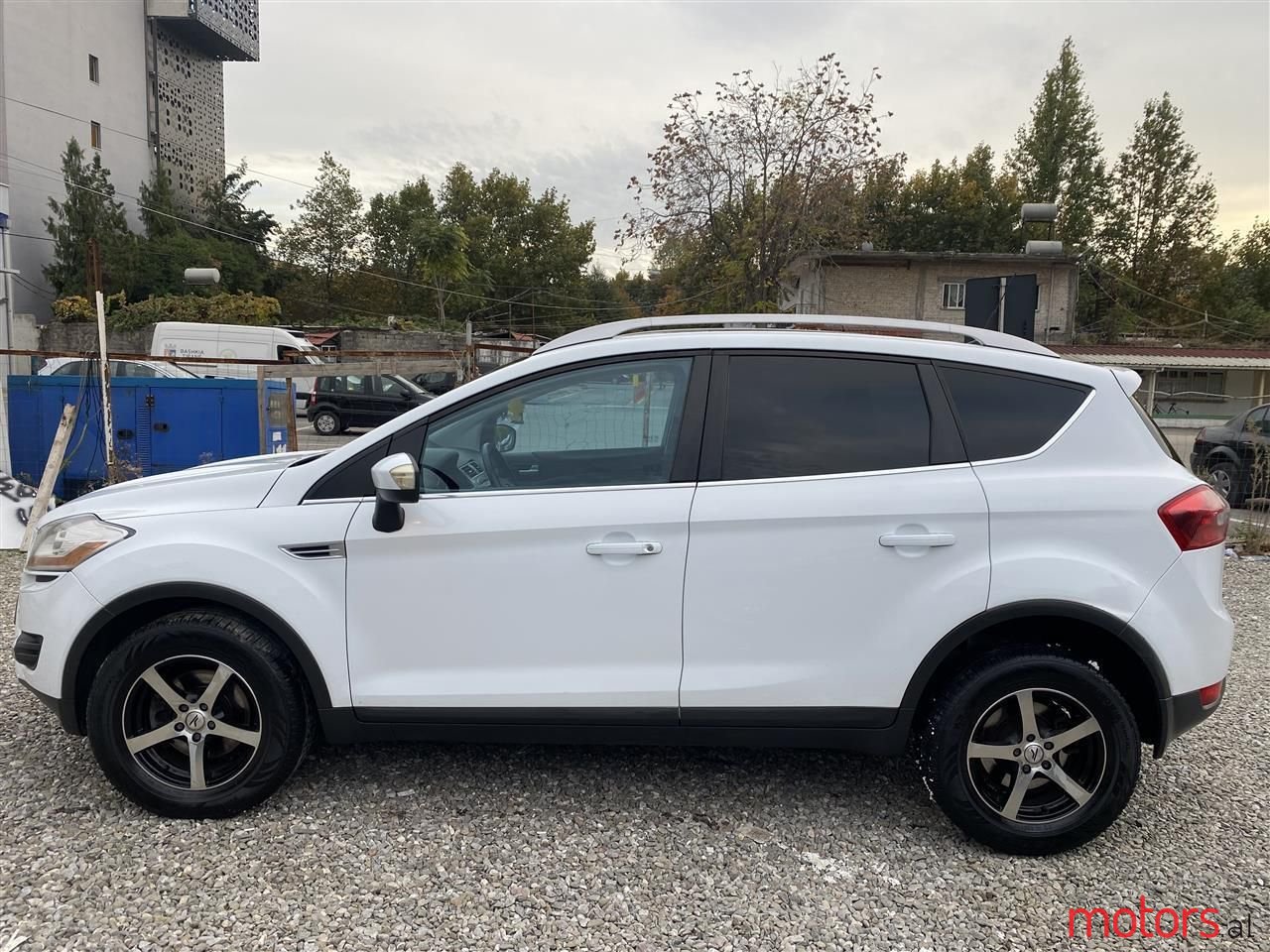 2010' Ford Kuga photo #2