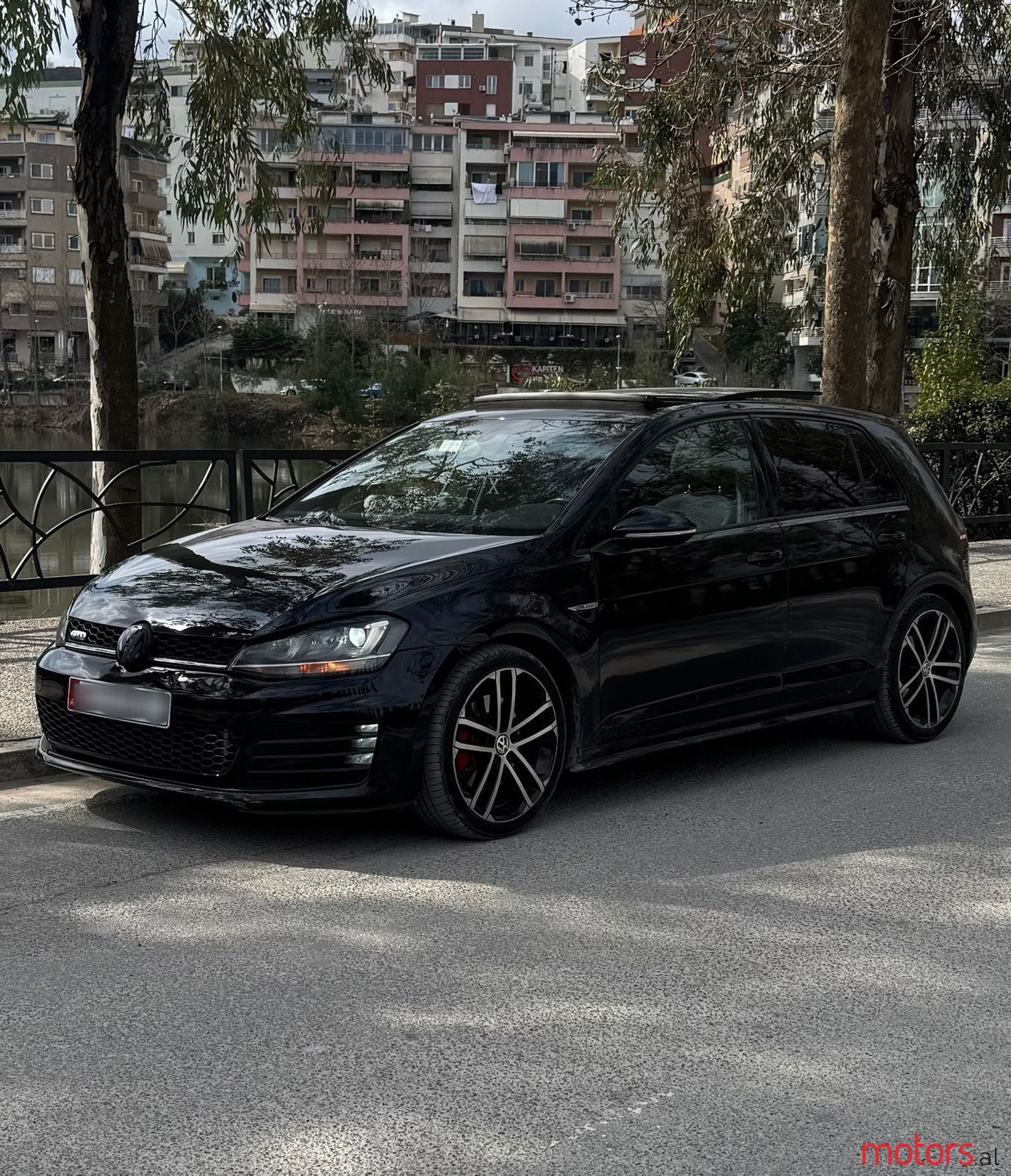 2014' Volkswagen Golf photo #1