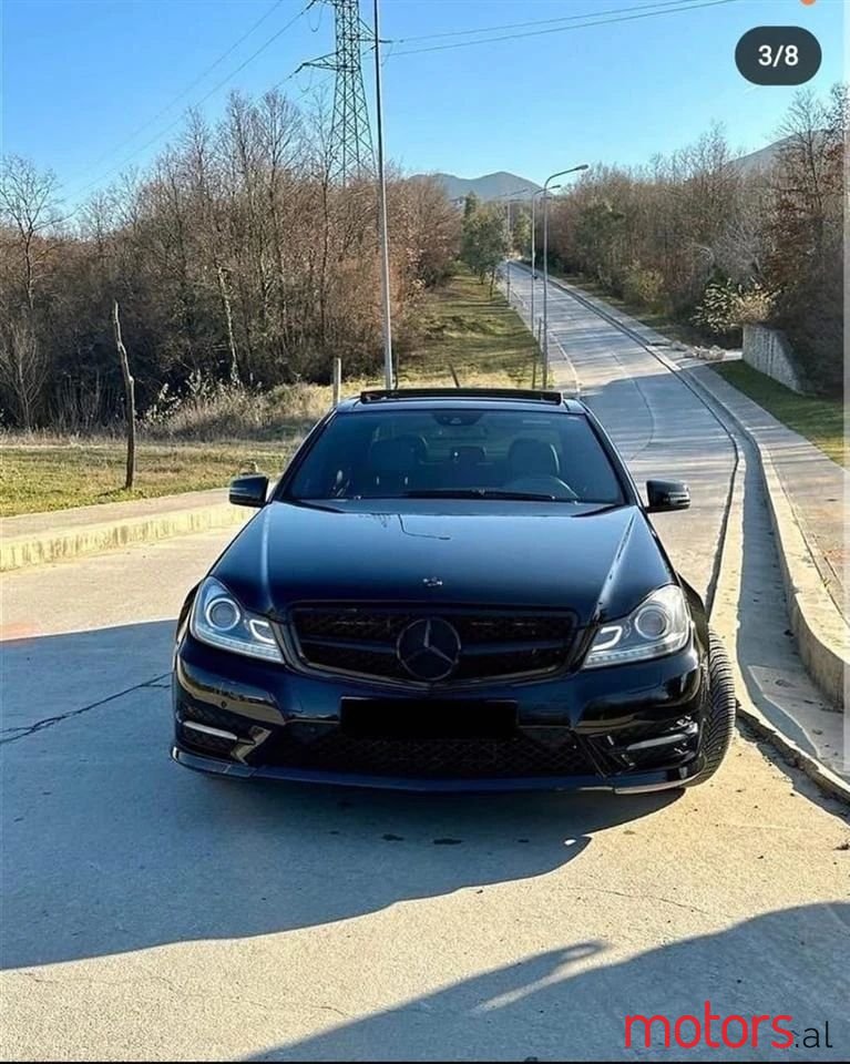 2012' Mercedes-Benz C 300 photo #3