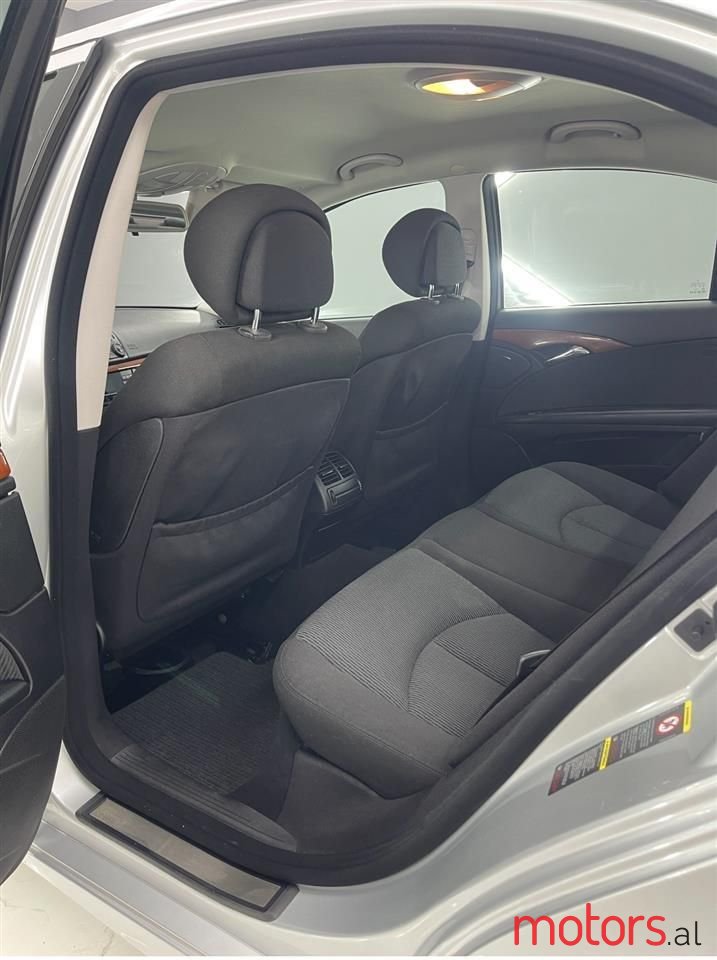 2007' Mercedes-Benz E 220 photo #6