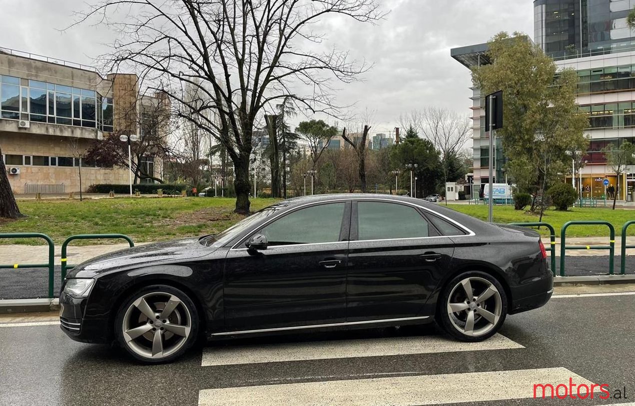 2011' Audi A8 photo #1
