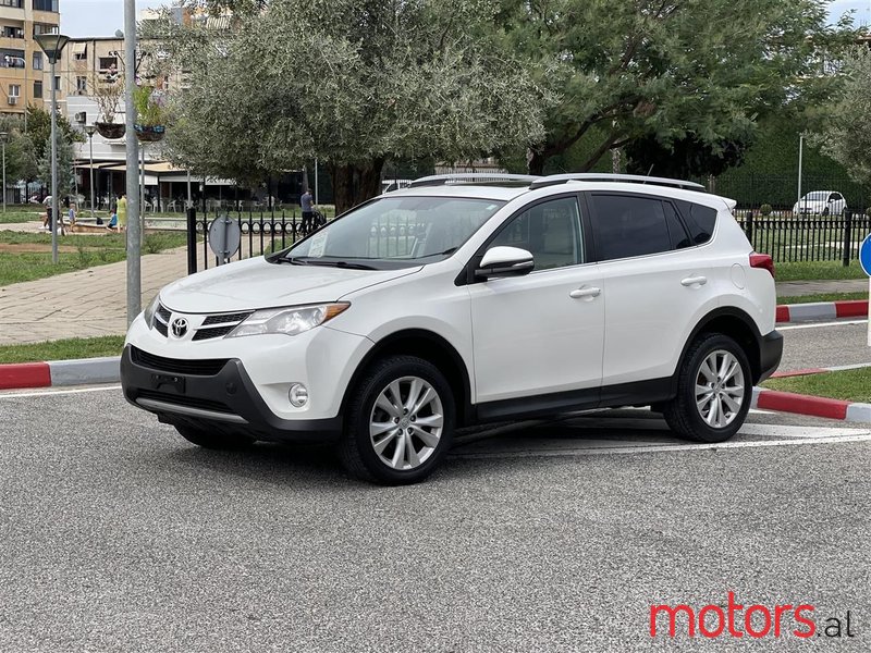 2013' Toyota RAV4 photo #1