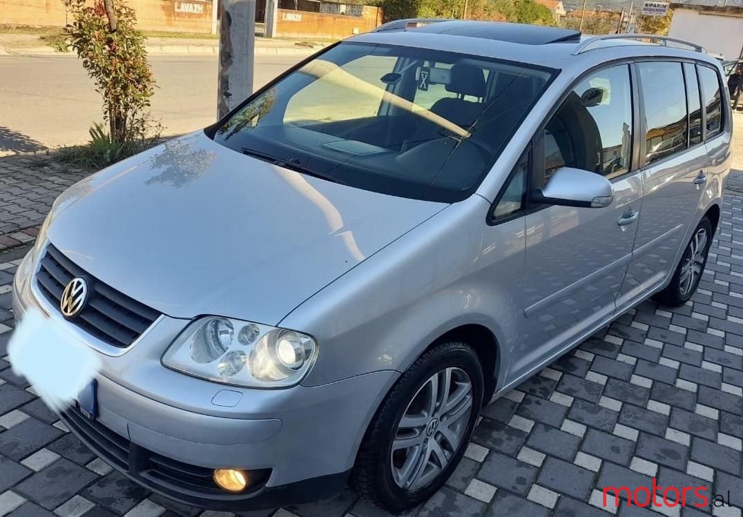 2006' Volkswagen Touran photo #6