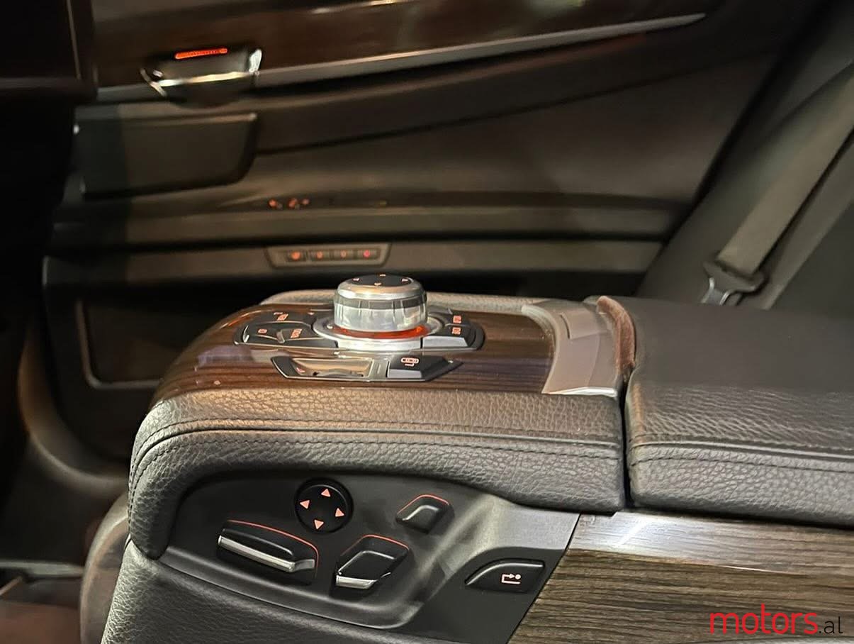 2009' BMW 750 Super mjet photo #4