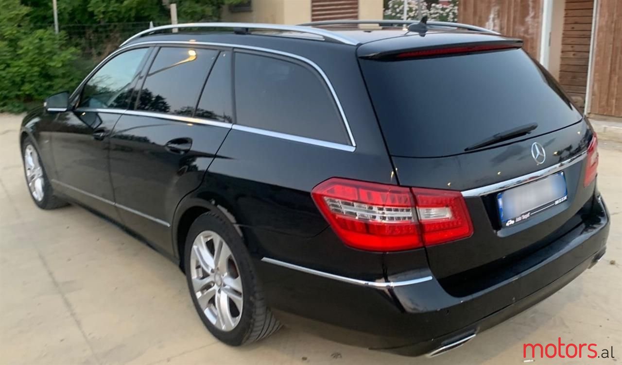 2012' Mercedes-Benz E 220 photo #4