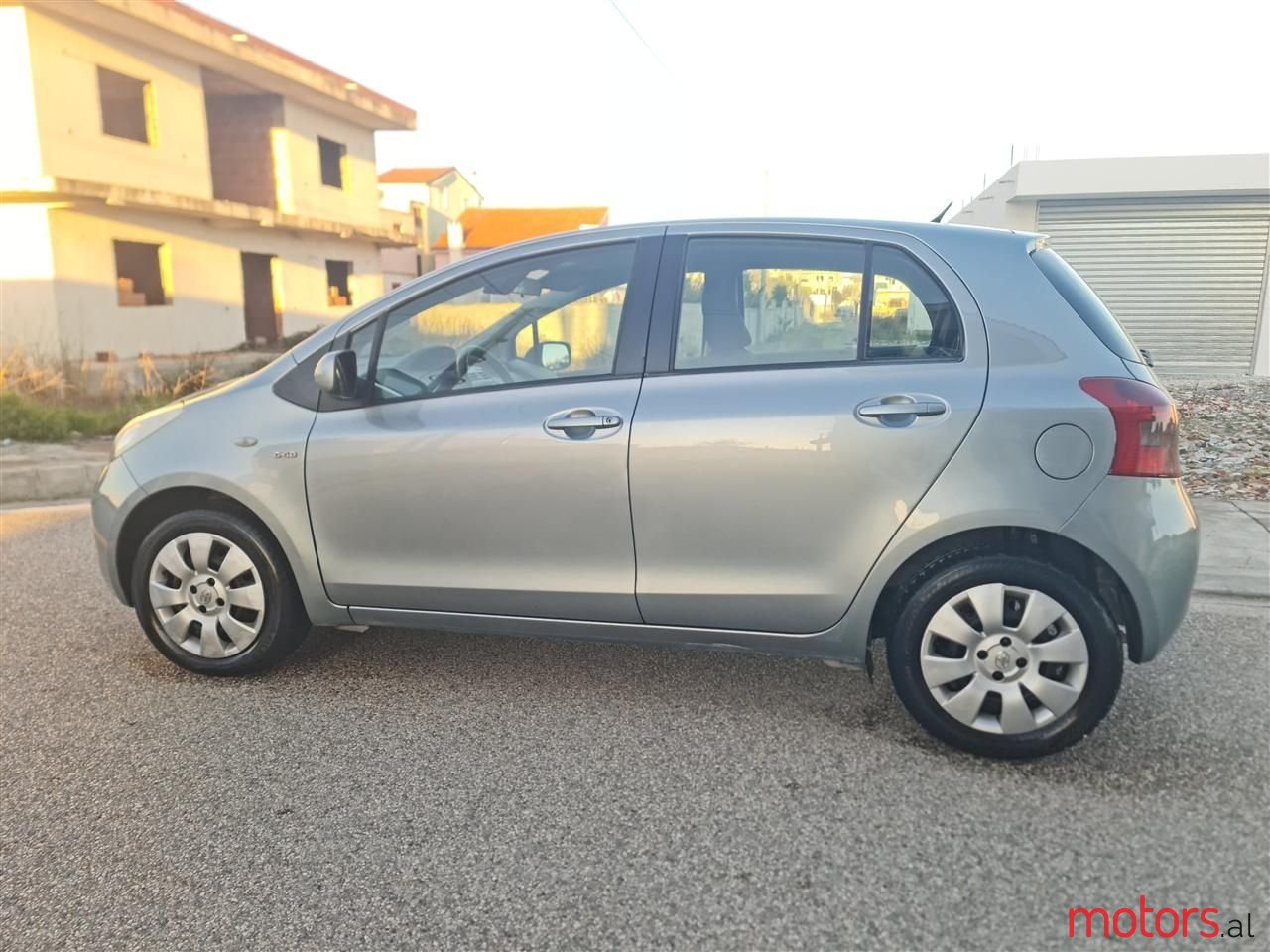 2007' Toyota Yaris photo #2