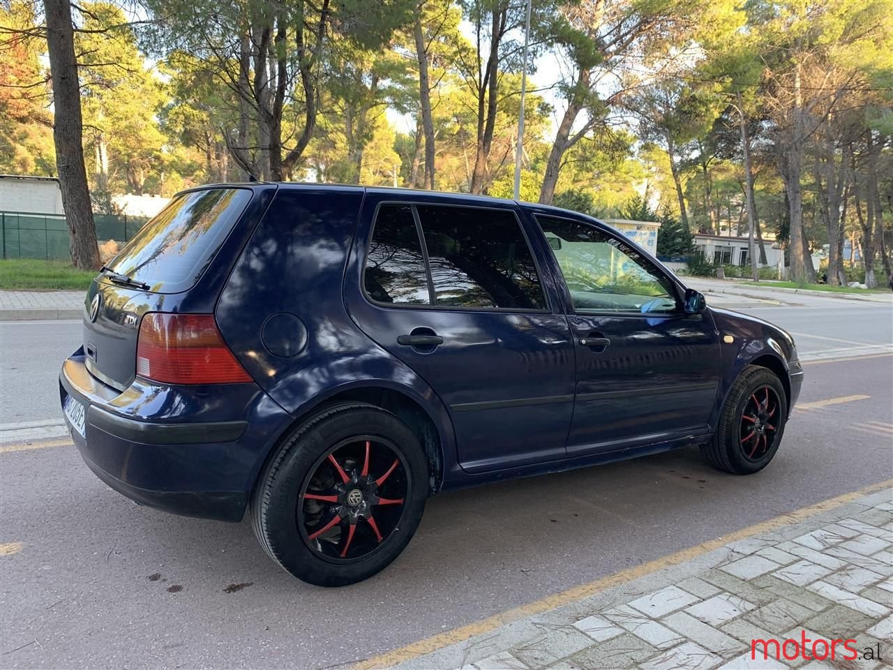 2000' Volkswagen Golf photo #5