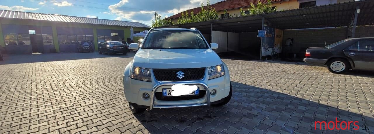 2009' Suzuki Grand Vitara photo #5