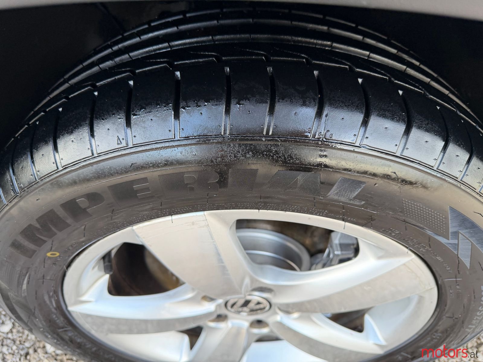 2009' Volkswagen Tiguan photo #3