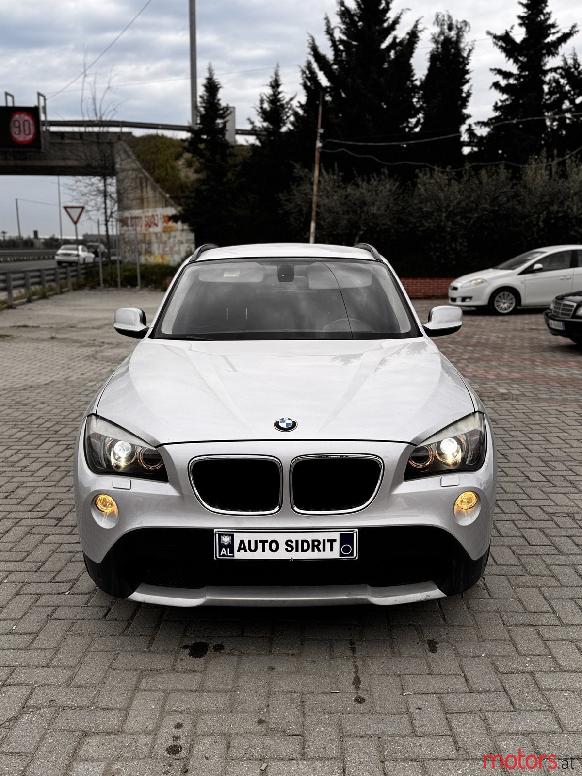 2011' BMW X1 photo #3