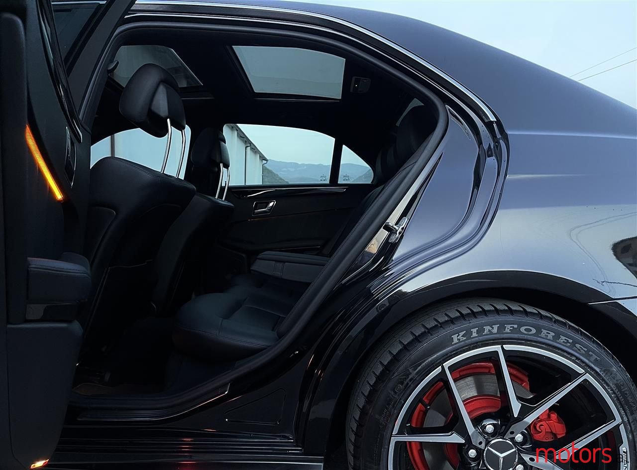 2012' Mercedes-Benz E 350 photo #3