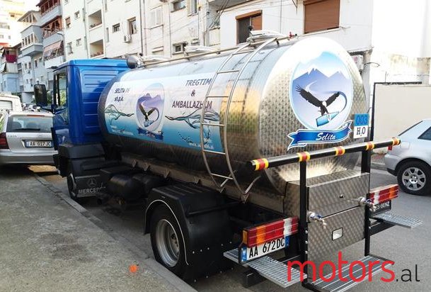 1996' Mercedes-Benz 814 photo #3