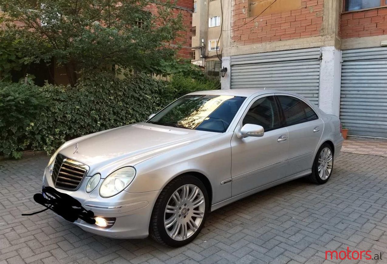 2008' Mercedes-Benz E 320 photo #1
