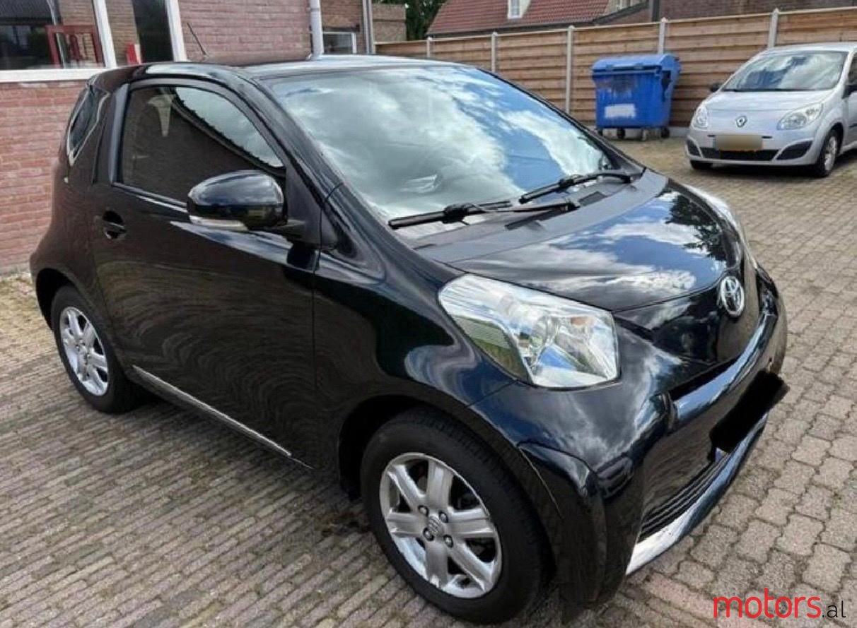 2009' Toyota iQ photo #4