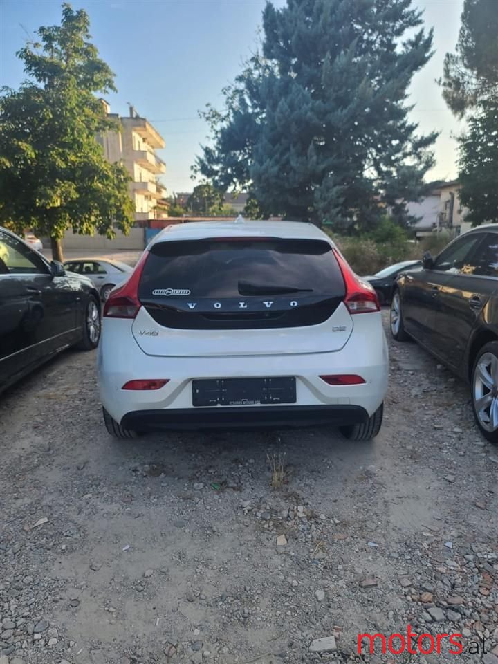 2015' Volvo V40 photo #2