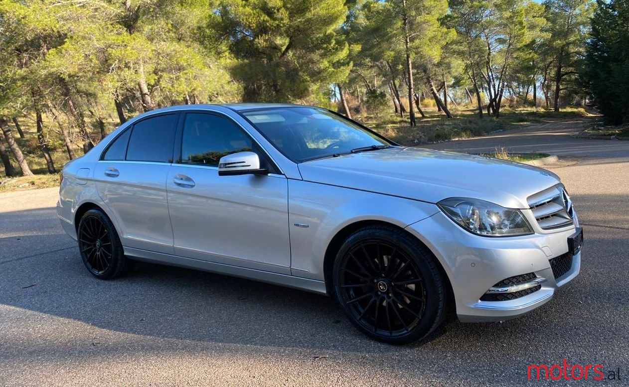 2011' Mercedes-Benz C 180 photo #1