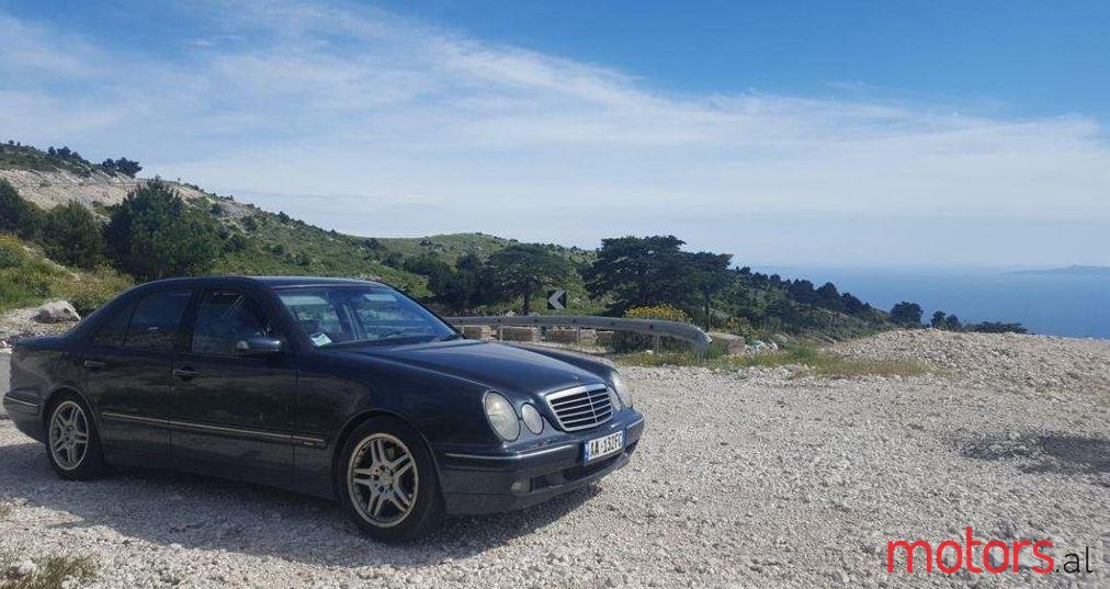 2002' Mercedes-Benz E 320 photo #1
