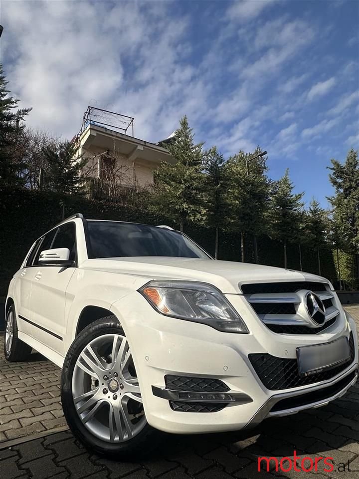 2013' Mercedes-Benz GLK 250 photo #1
