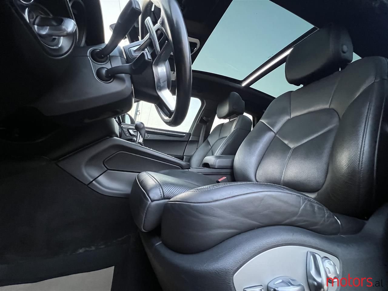 2016' Porsche Macan photo #6