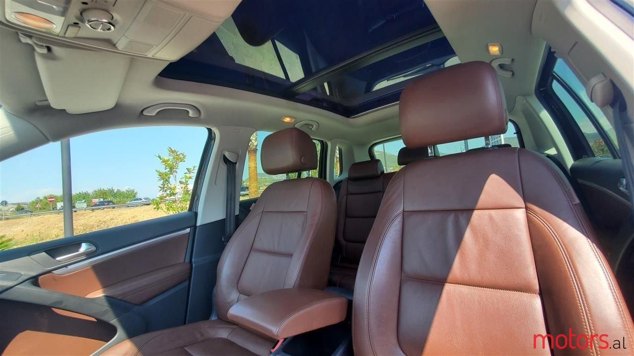 2013' Volkswagen Tiguan photo #3