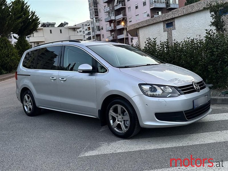 2013' Volkswagen Sharan photo #4