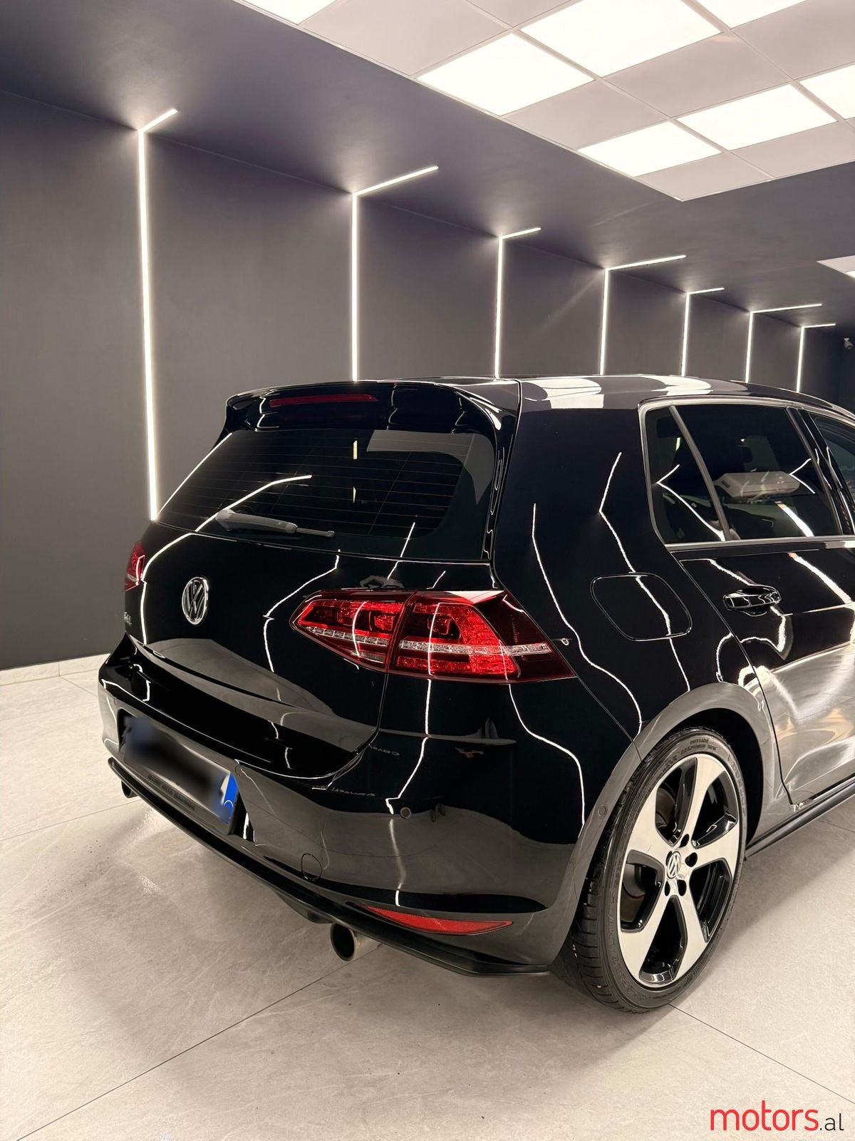 2016' Volkswagen Golf photo #3