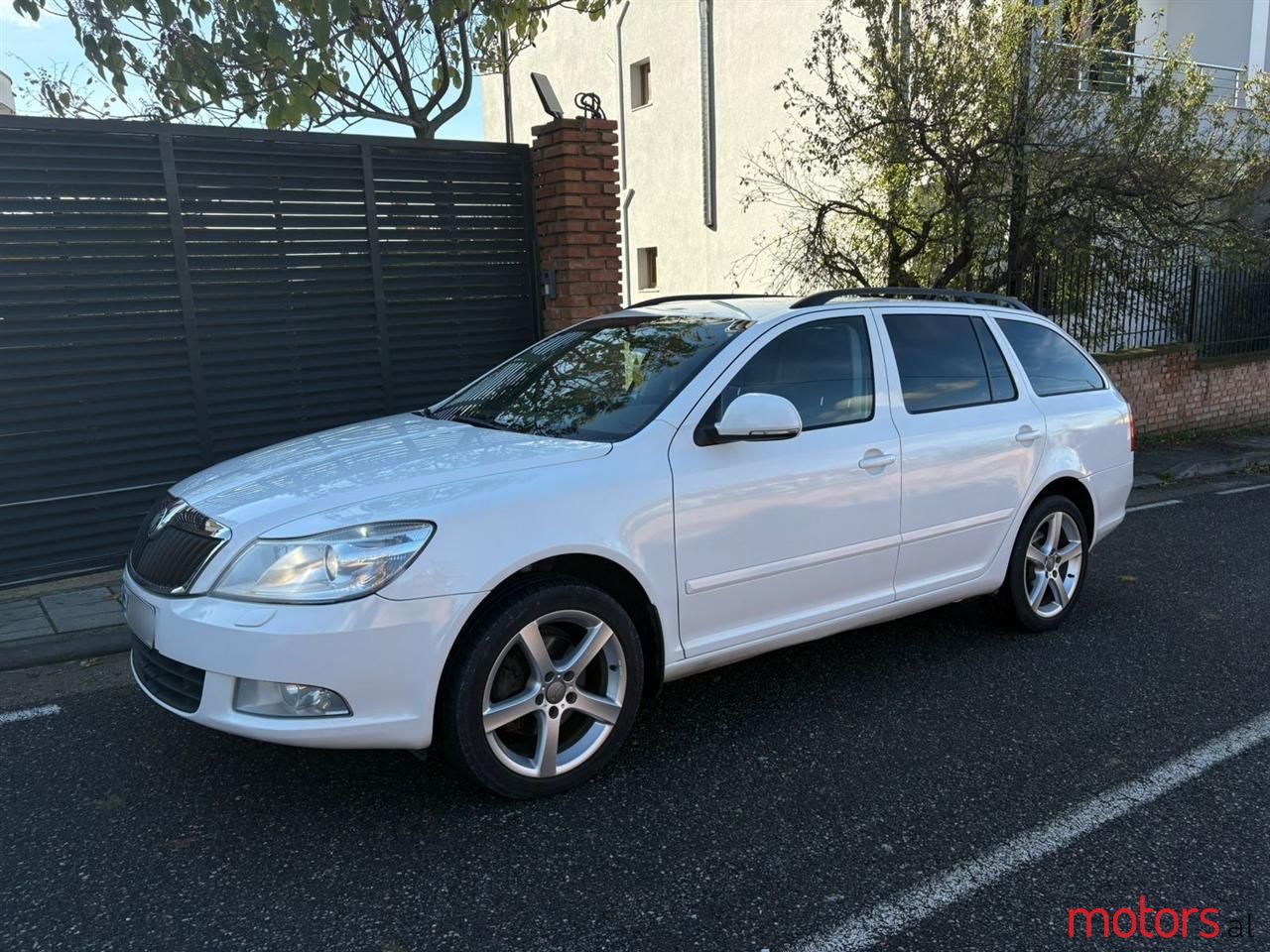 2011' Skoda Octavia photo #1