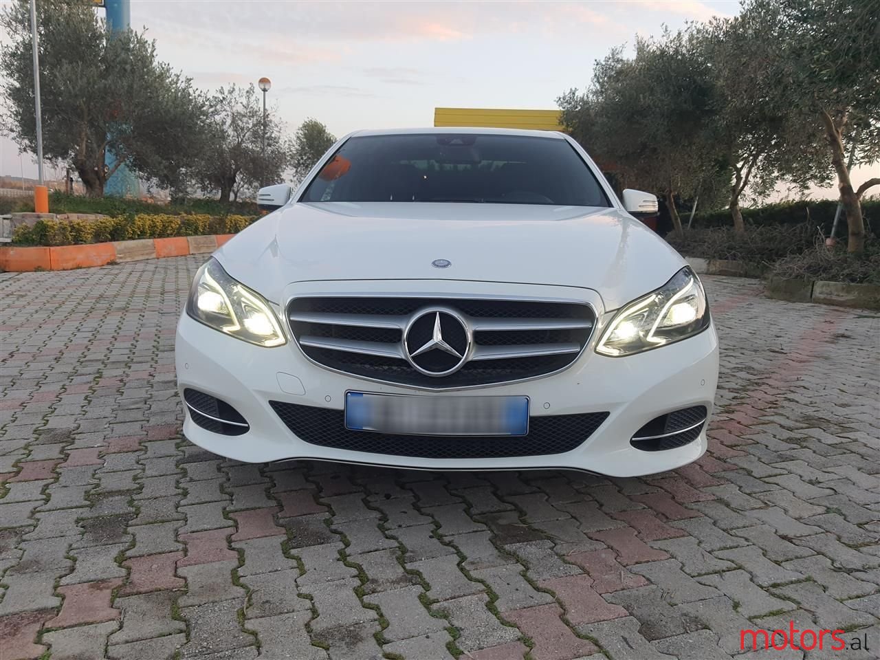 2015' Mercedes-Benz E 220 photo #6