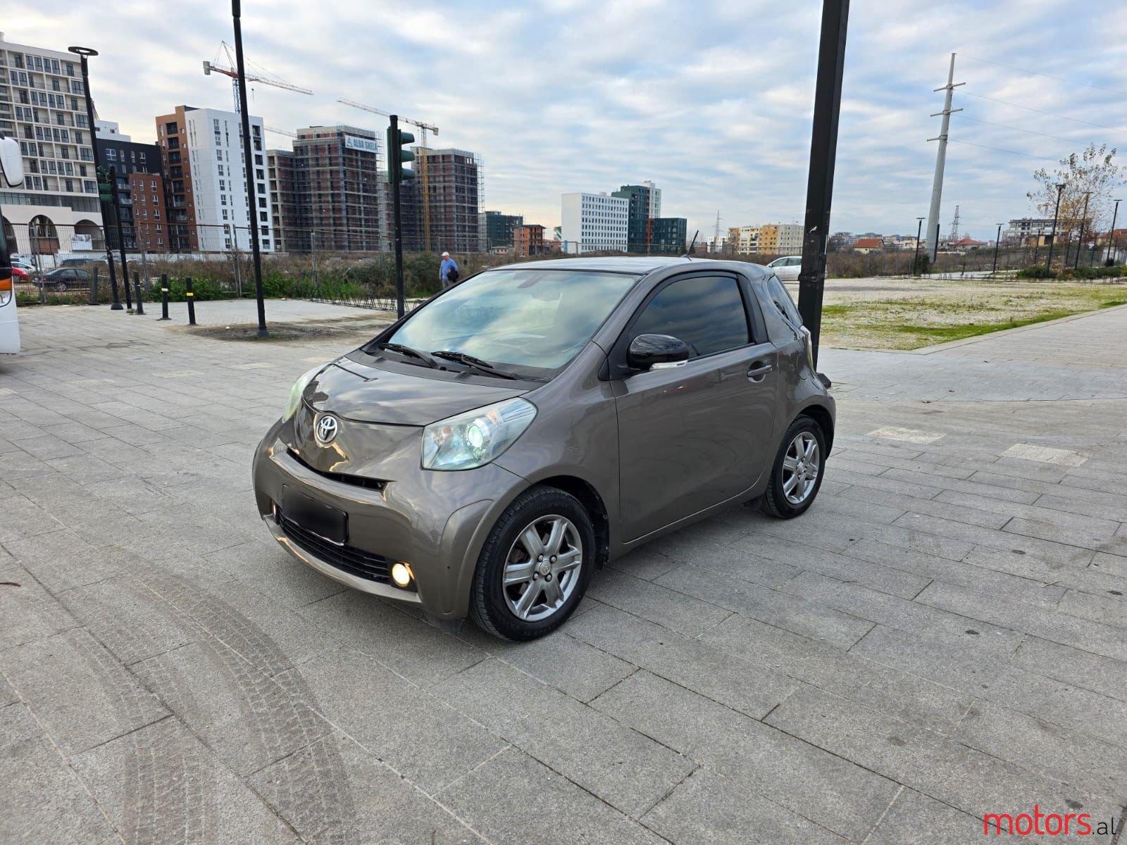 2010' Toyota iQ photo #3