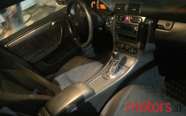 2003' Mercedes-Benz C-Class photo #2