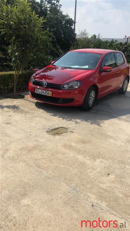 2010' Volkswagen Golf photo #3