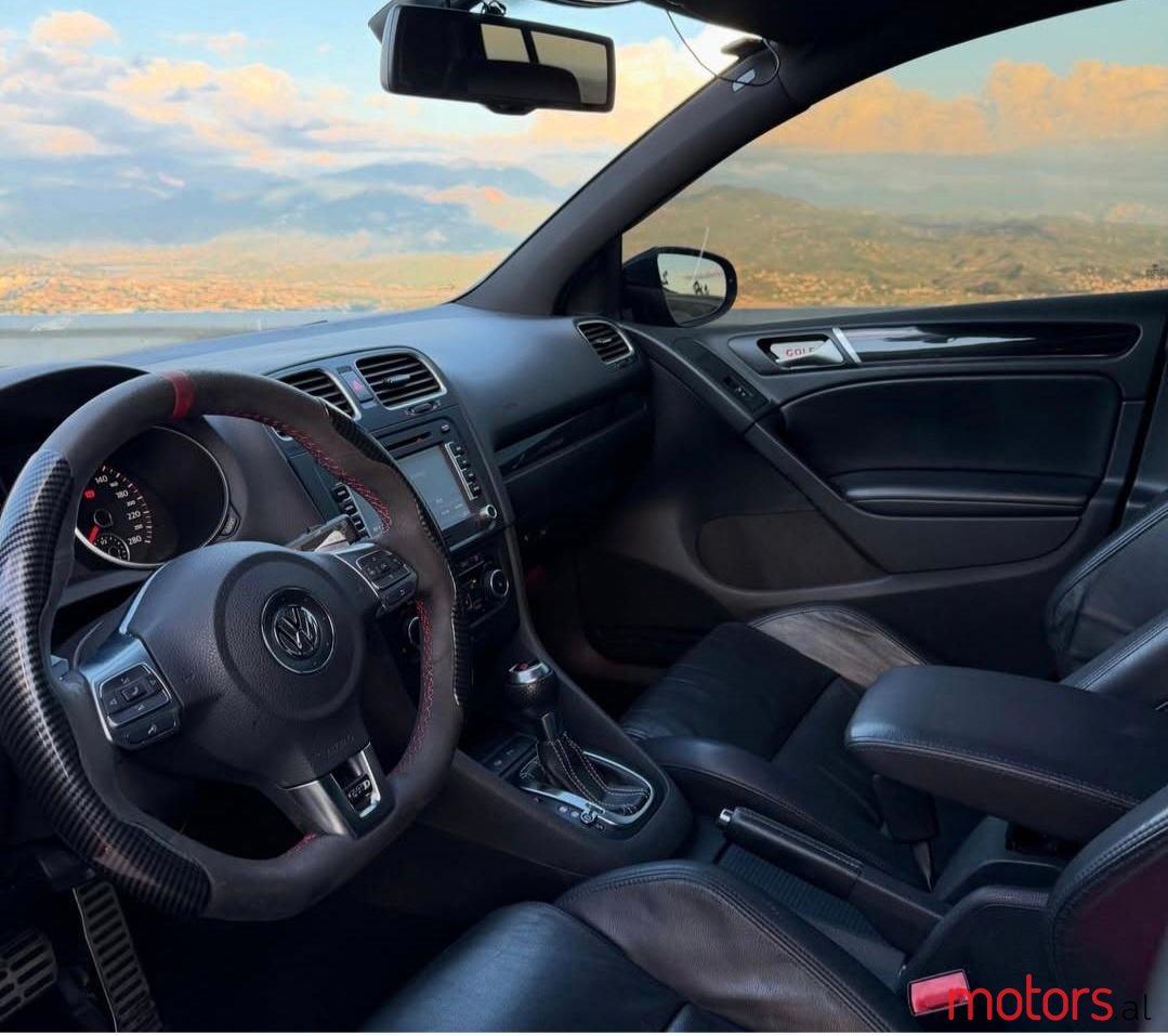 2012' Volkswagen Golf photo #3