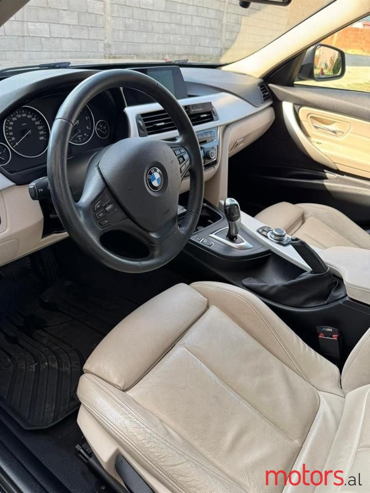 2016' BMW 320 photo #2