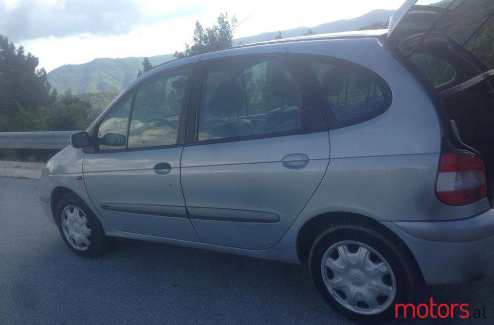 2002' Renault Scenic photo #1