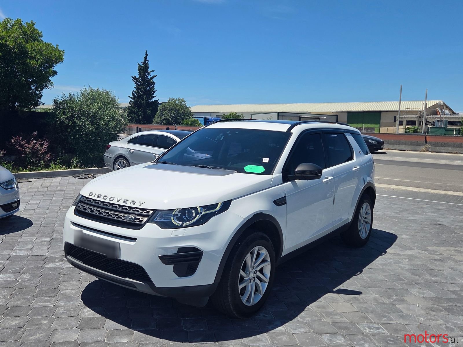 2016' Land Rover Discovery Sport photo #1
