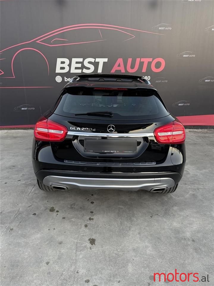 2017' Mercedes-Benz GLA 200 photo #5