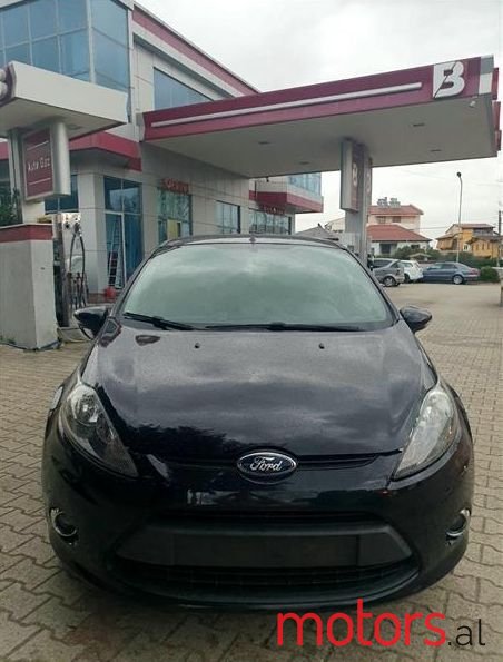 2011' Ford Fiesta photo #1