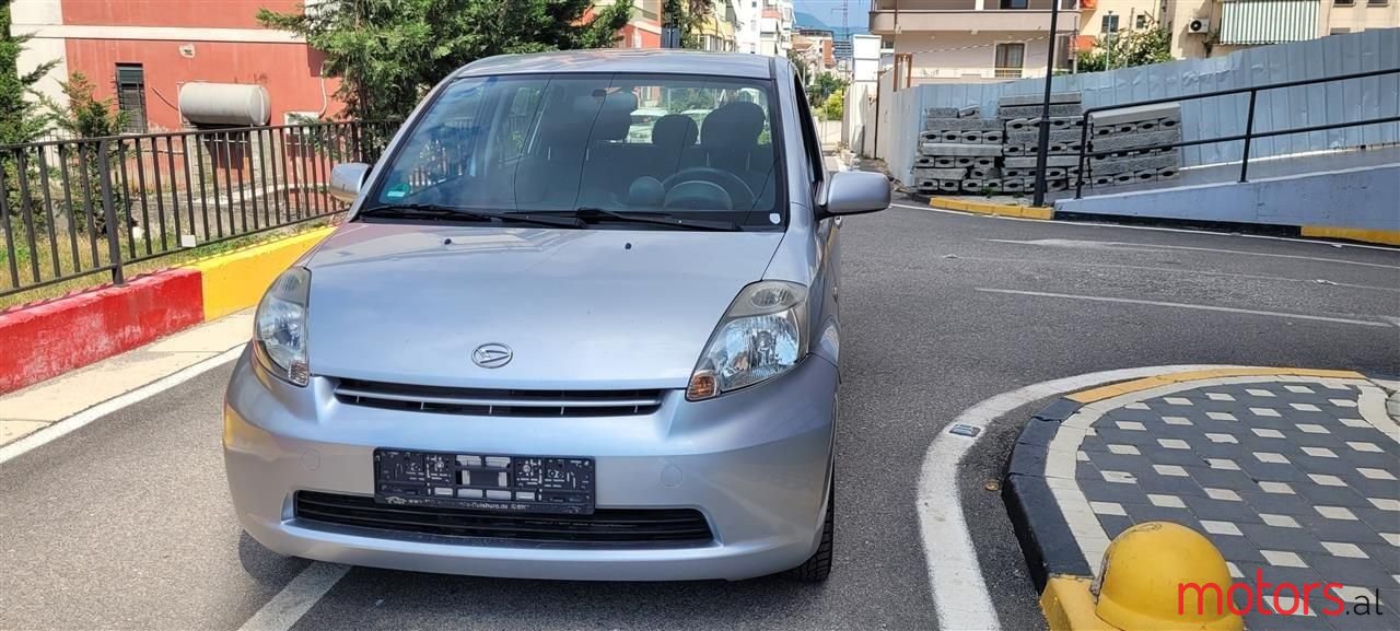 2006' Daihatsu Sirion photo #1