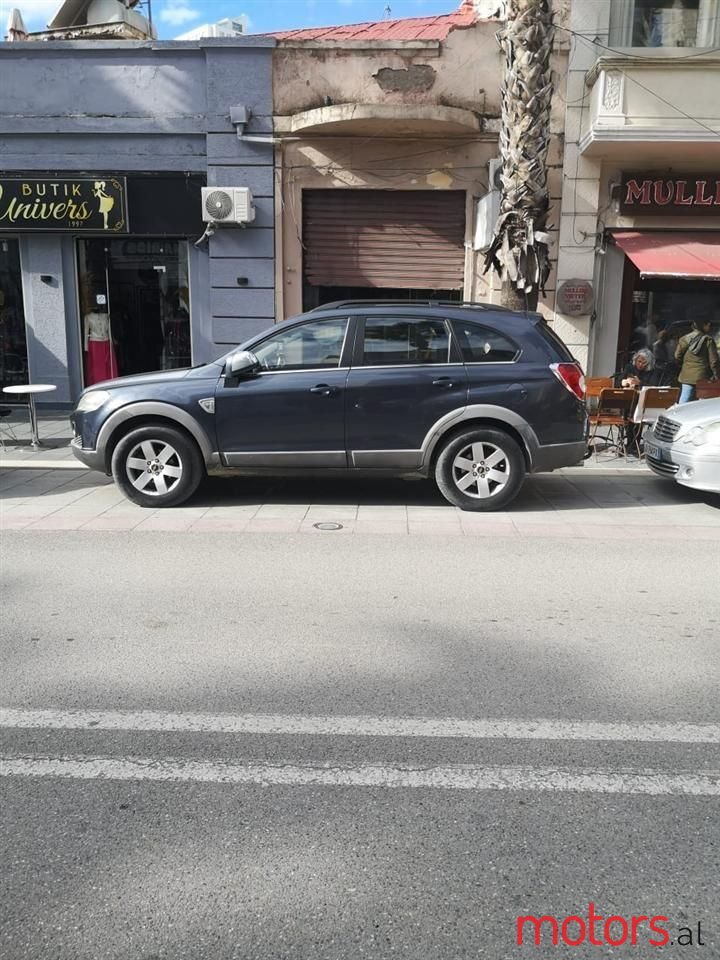 2008' Chevrolet Captiva photo #2