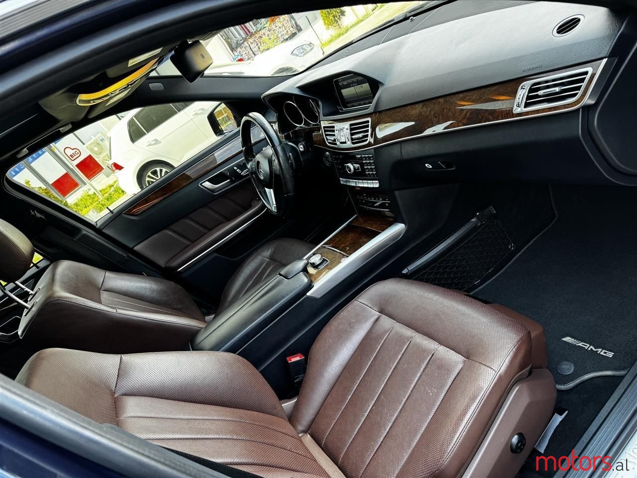 2014' Mercedes-Benz E 350 photo #2