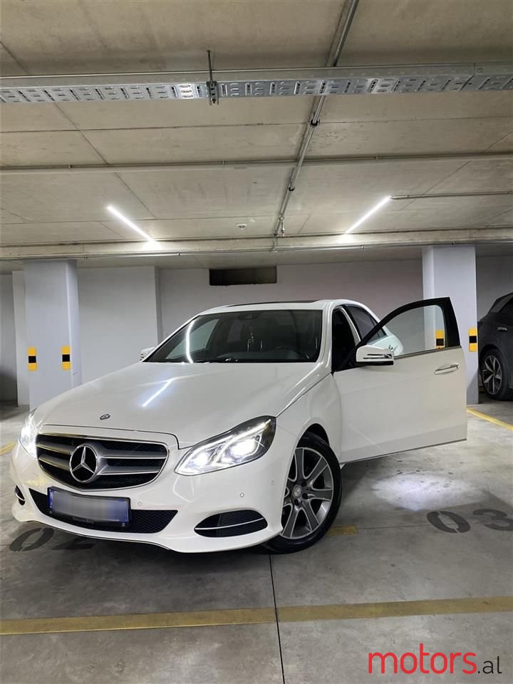 2014' Mercedes-Benz 220 photo #1