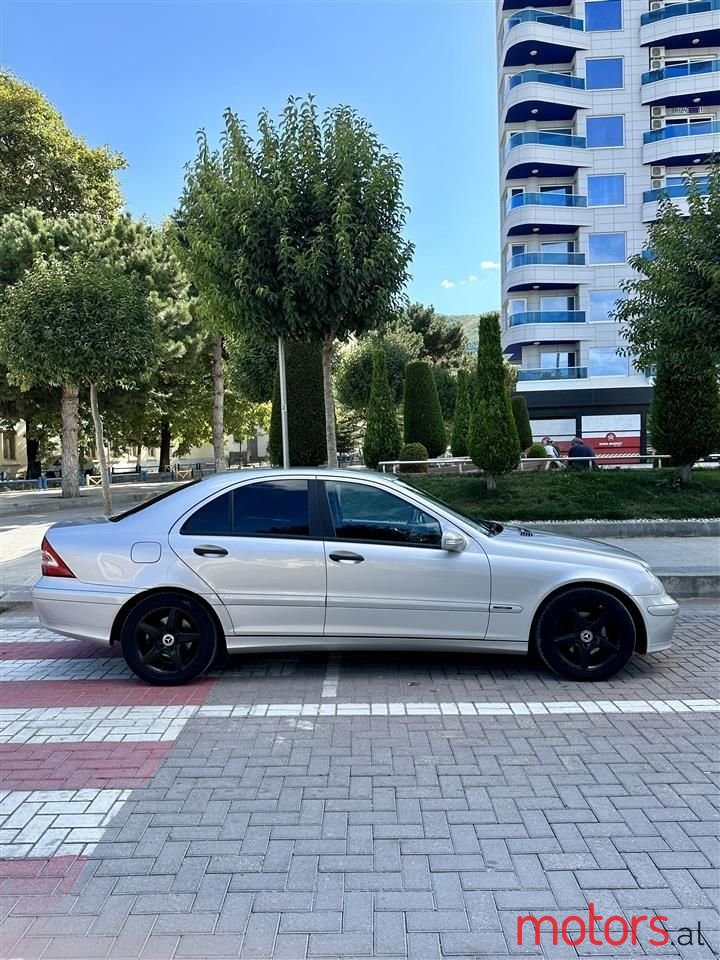 2004' Mercedes-Benz C 200 photo #4