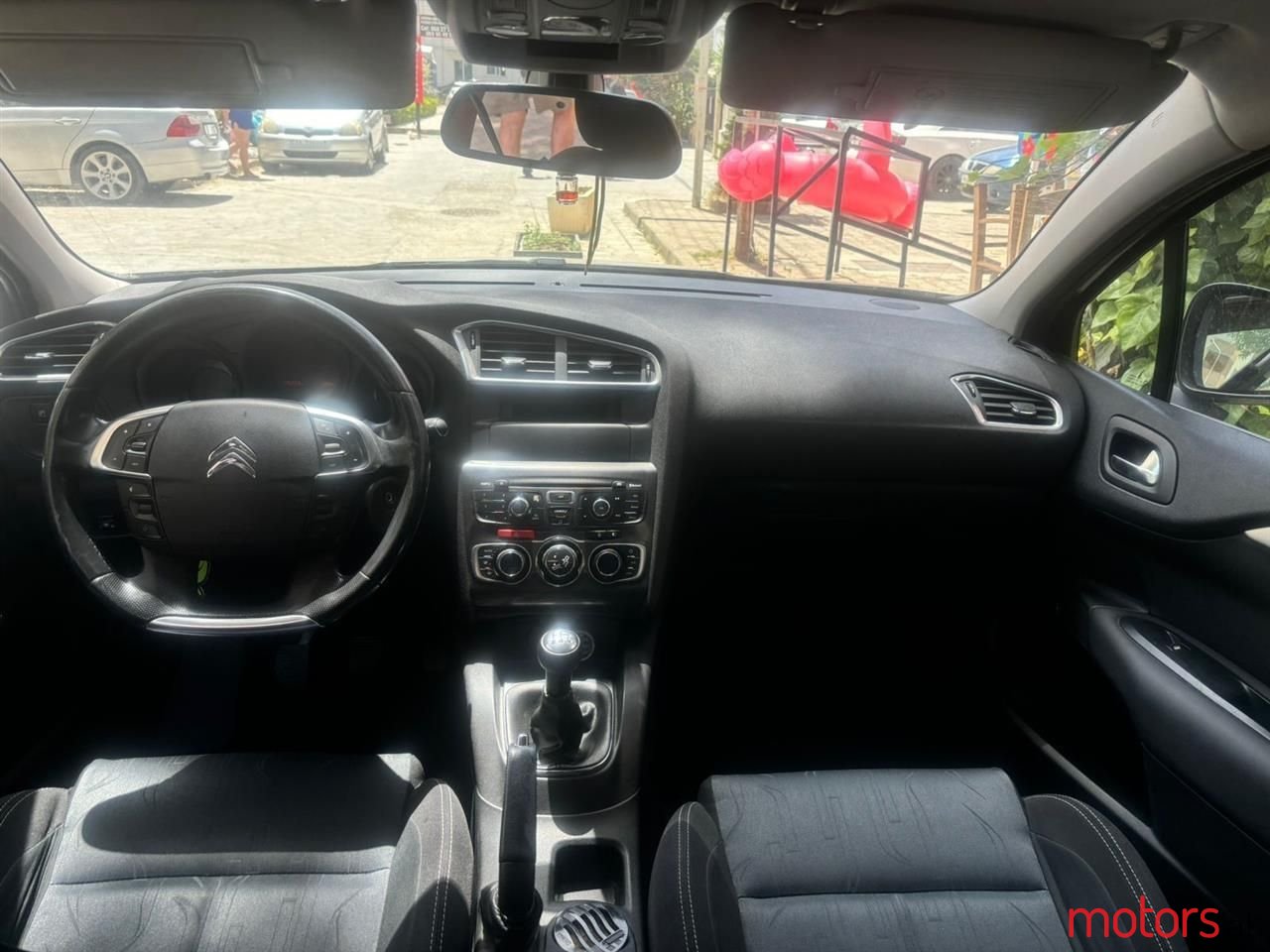 2012' Citroen C4 photo #3