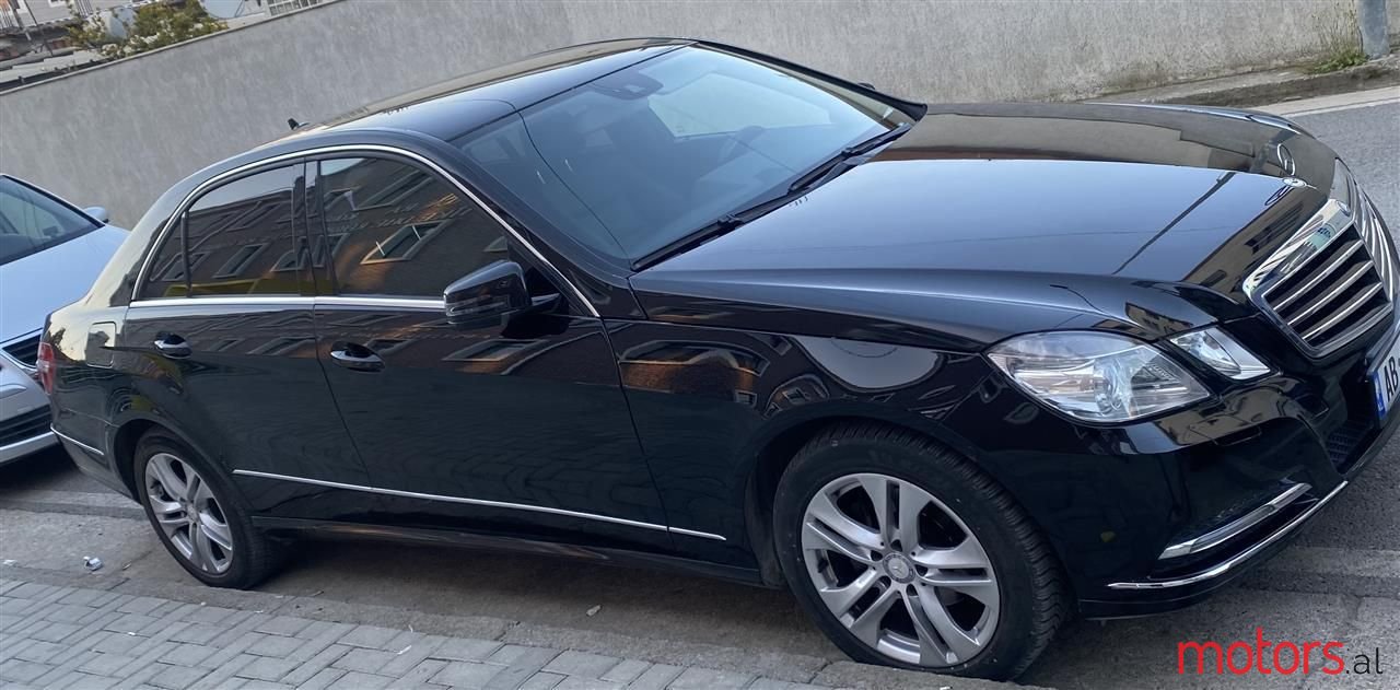 2013' Mercedes-Benz E 200 photo #1