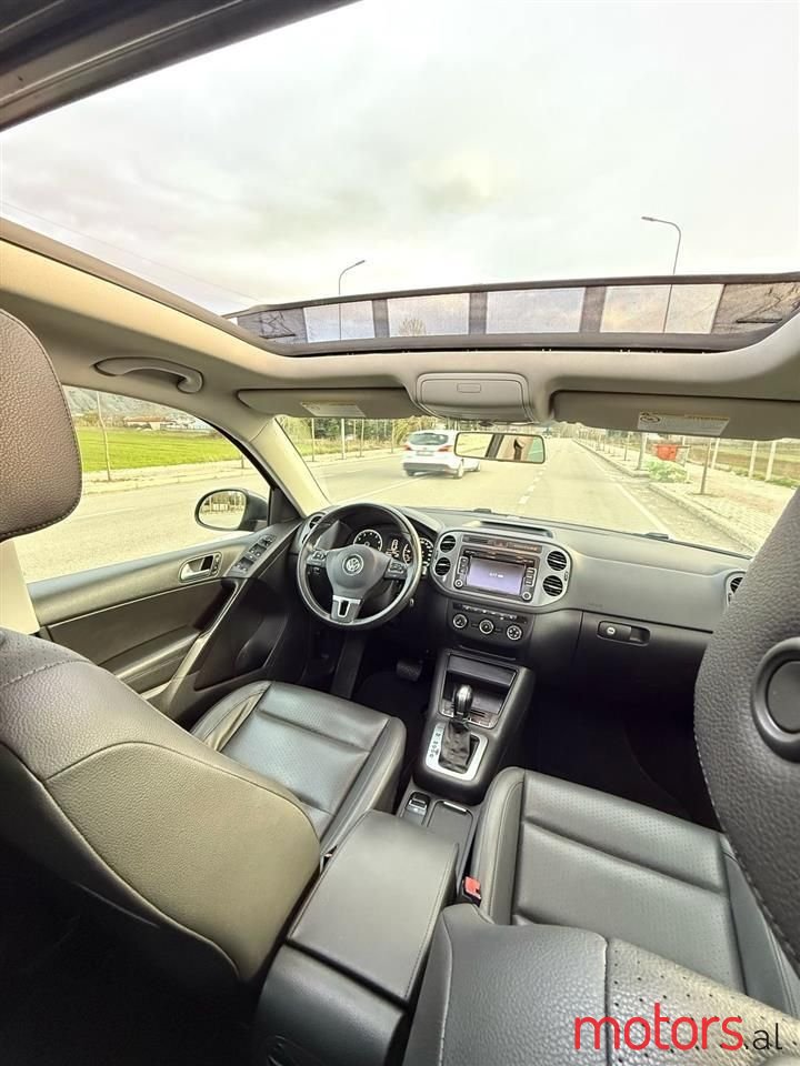 2014' Volkswagen Tiguan photo #3