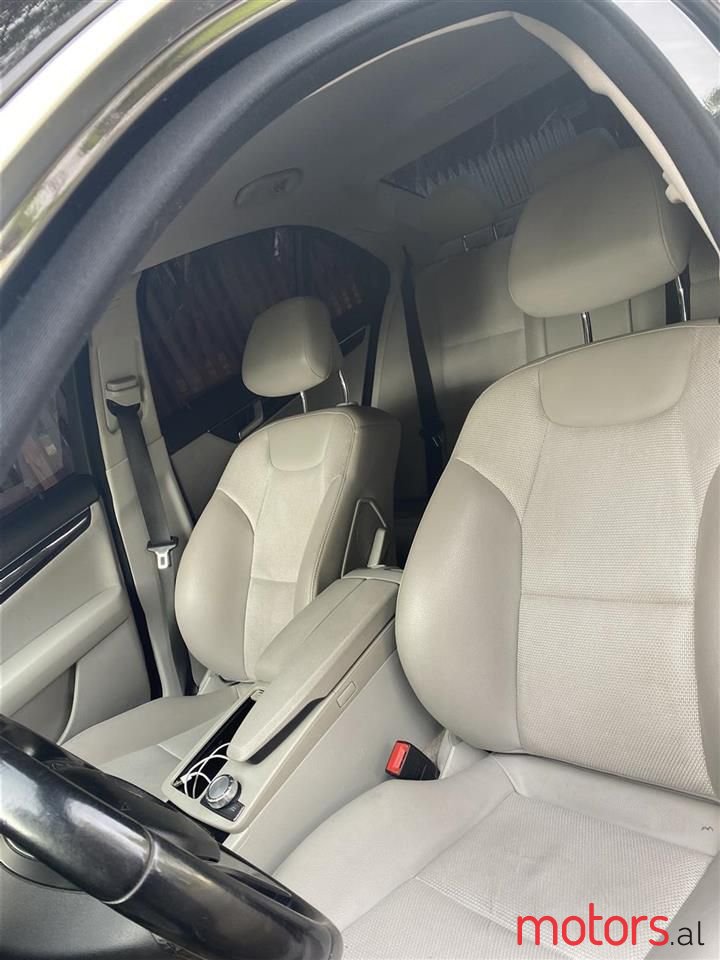 2008' Mercedes-Benz C 220 photo #2