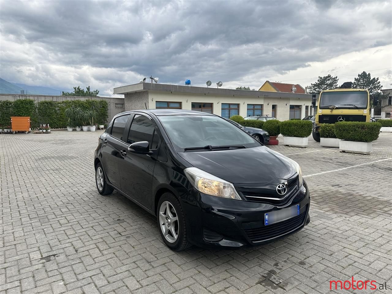 2013' Toyota Yaris photo #1